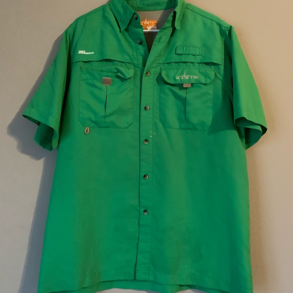 men’s green fishing shirt